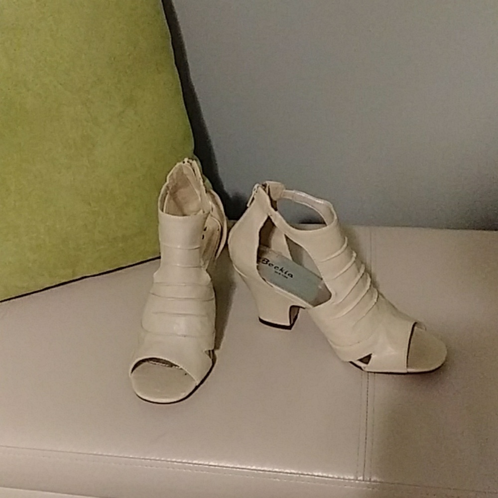 Irovy Beckia New York shoe